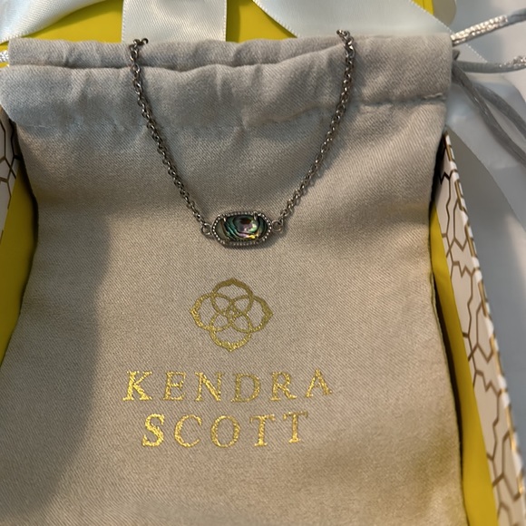 Kendra Scott Jewelry - Kendra Scott Elaina Silver Chain Bracelet in Abalone Shell